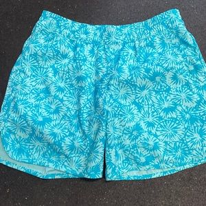 NWOT Columbia girls shorts L (14-16) 2 pockets